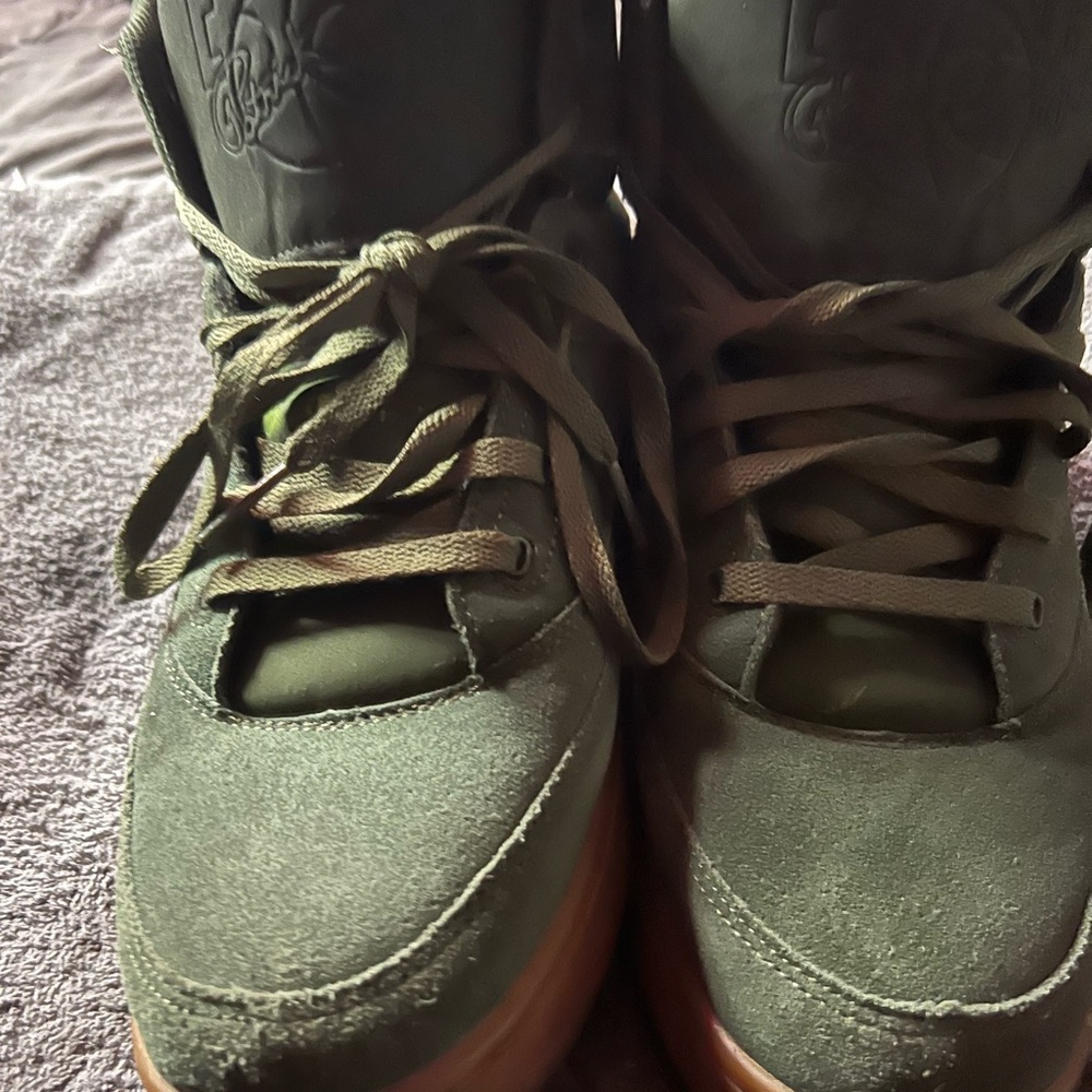 Patrick Ewing - image 2